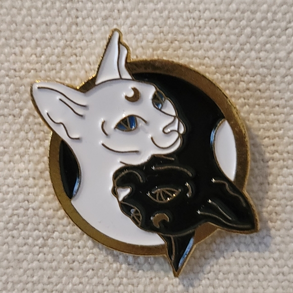 Yin Yang Celestial Sphynx Cats Enamel Pin - Bundle 3+ pins for a discount. - Picture 2 of 5